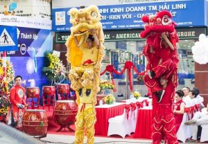 Tưng bừng khai trương showroom 532 Đường Láng